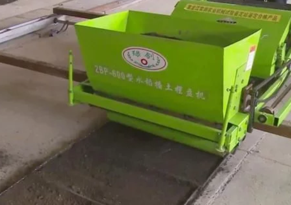 東北小伙發(fā)明水稻育秧機(jī)，效率提升50倍，可節(jié)省200個工人